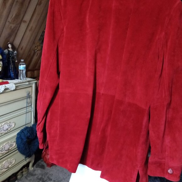 Women's Red Suede Leather Jacket - Picture 6 of 6